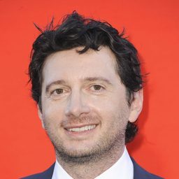 吉恩·斯普尼斯基 - 霸凌女教師編劇