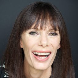 尤金妮·邦德蘭特 - 暗夜狼人幕後花絮：暗夜導演演員 飾演Self