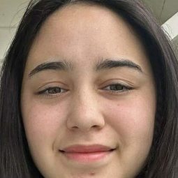 Manaia Hall 飾演 Daisy