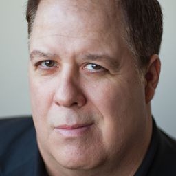 Christopher Mele 飾演 Felix Briggs