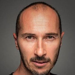 Onur Yar - Bliss演員 飾演Ice Seller