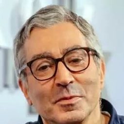 Didier Eribon 飾演 Self