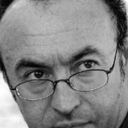 Philippe Guerrini 飾演 The Marseillais