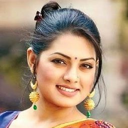 努斯拉特·伊姆洛茲·提沙 飾演 Saberi