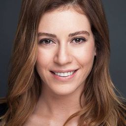 Sinem Kobal 飾演 Didem