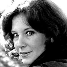 Anouk Ferjac 飾演 Mireille