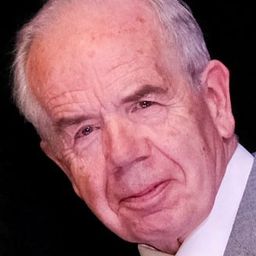 Tim Barker - 團圓演員 飾演Zimmermann