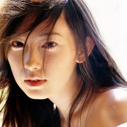 Megumi Kobayashi 飾演 Mari