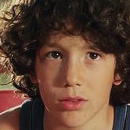 Clémot Couture 飾演 Hector