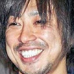 瑠東 東一郎 - 大叔的愛導演