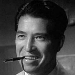 安部徹 - 永恆的乳房演員 飾演Yamagami