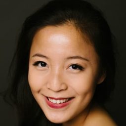 Solla Park - 聖誕大件事演員 飾演Min-Ju