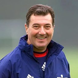 Roger Lemerre 飾演 Self