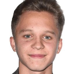 丹尼爾·哈托史東 - 孤星淚演員 飾演Gavroche