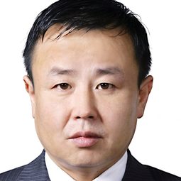 崔龍八 - 甜蜜少年時演員 飾演