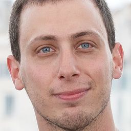 Martin Karmann 飾演 Lucas