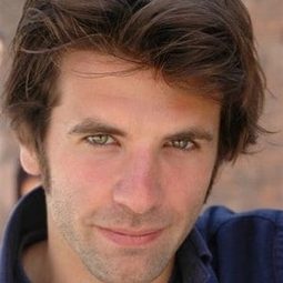 Luigi Pisani - Filumena Marturano演員 飾演Umberto