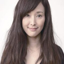 鈴木麻衣花 飾演 Kayo Hanamura