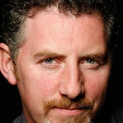 Frank Laverty 飾演 Young Paddy Clohessy