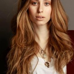 Margherita Paoluzi 飾演 Elfo