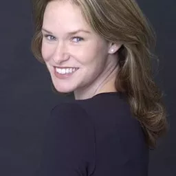 Libby Langdon 飾演 Tim's mother