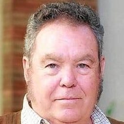 佩波·奧利瓦 - 第二回合演員 飾演Paco 