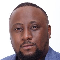 東尼·米亞姆波 飾演 Punchununu