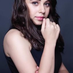 Maanvi Gagroo - 沒人會殺傑西卡演員 飾演Aditi