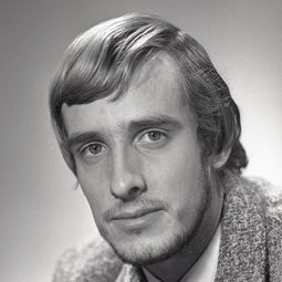 Lembit Ulfsak 飾演 Novikov