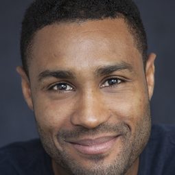 David Fawaz - 血色羔羊演員 飾演Young Policeman