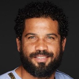 Kerllen Costa 飾演 Self - Environmental Anthropologist