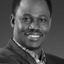 Joe Toutebon - 搖滾女王演員 飾演Whitey