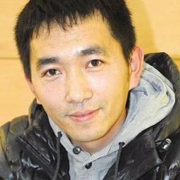 張超理 飾演 Newsstand Owner