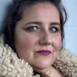 Amanda Reed 飾演 Lydia