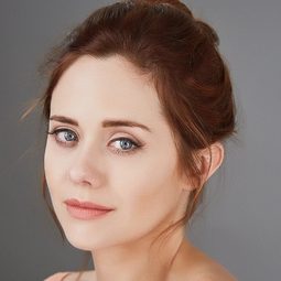 Haley Strode - 水色明信片演員 飾演Tammy