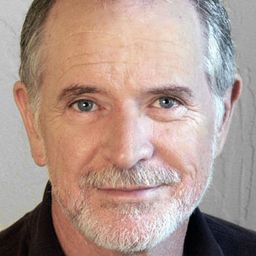 Gerard Maguire 飾演 Sgt. Jack Matthews