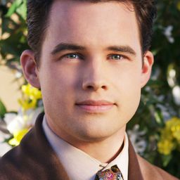 Patrick Levis 飾演 Drew Simpson