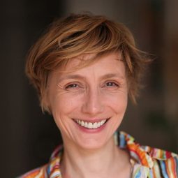 Nathalie Richard 飾演 La coiffeuse #6