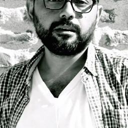 瓊安·法比奧·卡布爾 飾演 Derval