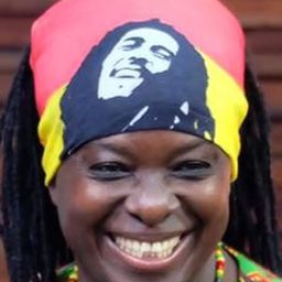 Musa Amidou Johnson - 我很好…愛死你演員 飾演Foreign Business Man