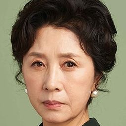金惠玉 飾演 Moon-ju's Mother