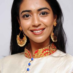 Hitha Chandrashekar 飾演 Lata