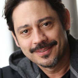 Matt Skollar - Beast Beast演員 飾演Nito's Dad