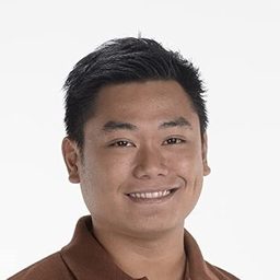 Alcris Galura 飾演 