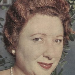 Dolores Palumbo 飾演 Maria