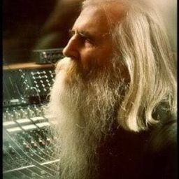 Moondog 飾演 The prophet