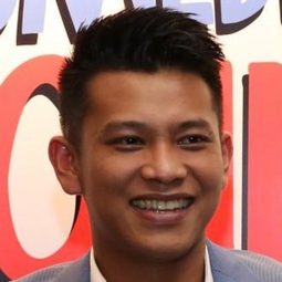 Boris Bokir 飾演 Boris