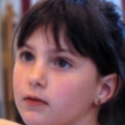 Laura 飾演 Self, 7 year old