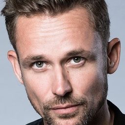 Patrick Martens - Huisvrouwen bestaan niet 2演員 飾演Tom