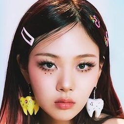 BIBI - j-hope IN THE BOX演員 飾演Self